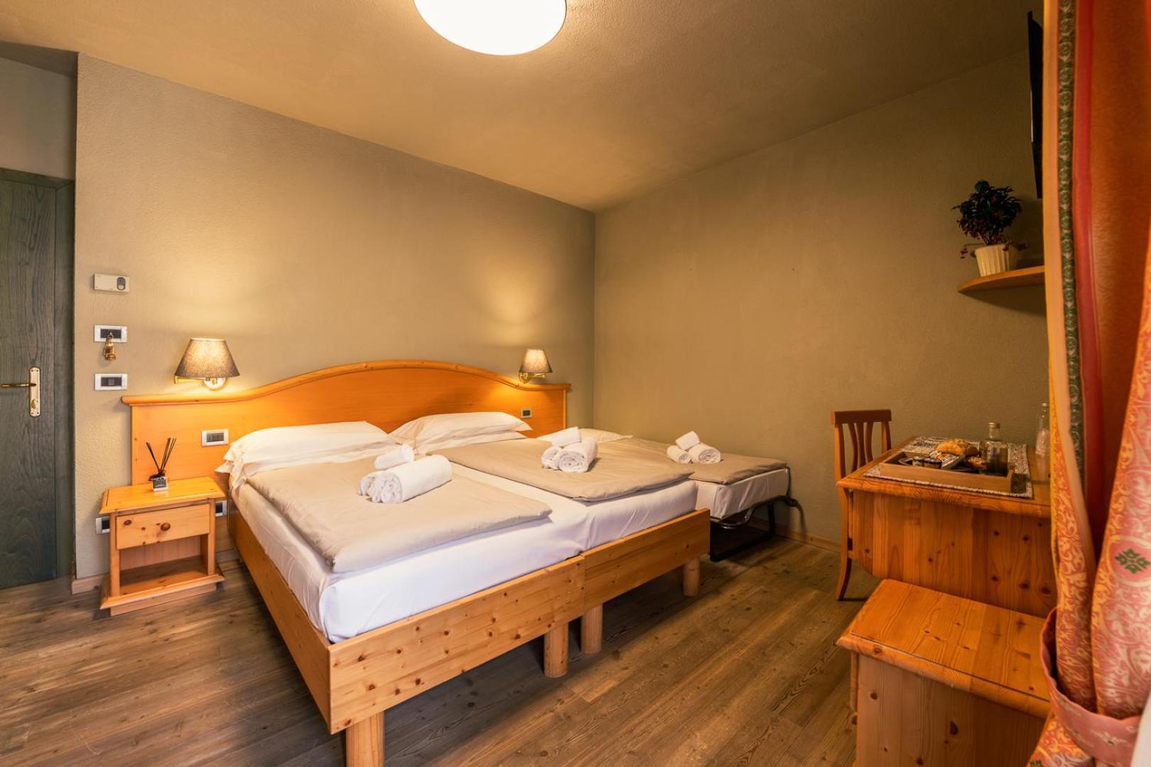 Hotel Diffuso Locanda Elisa Dimaro Buitenkant foto